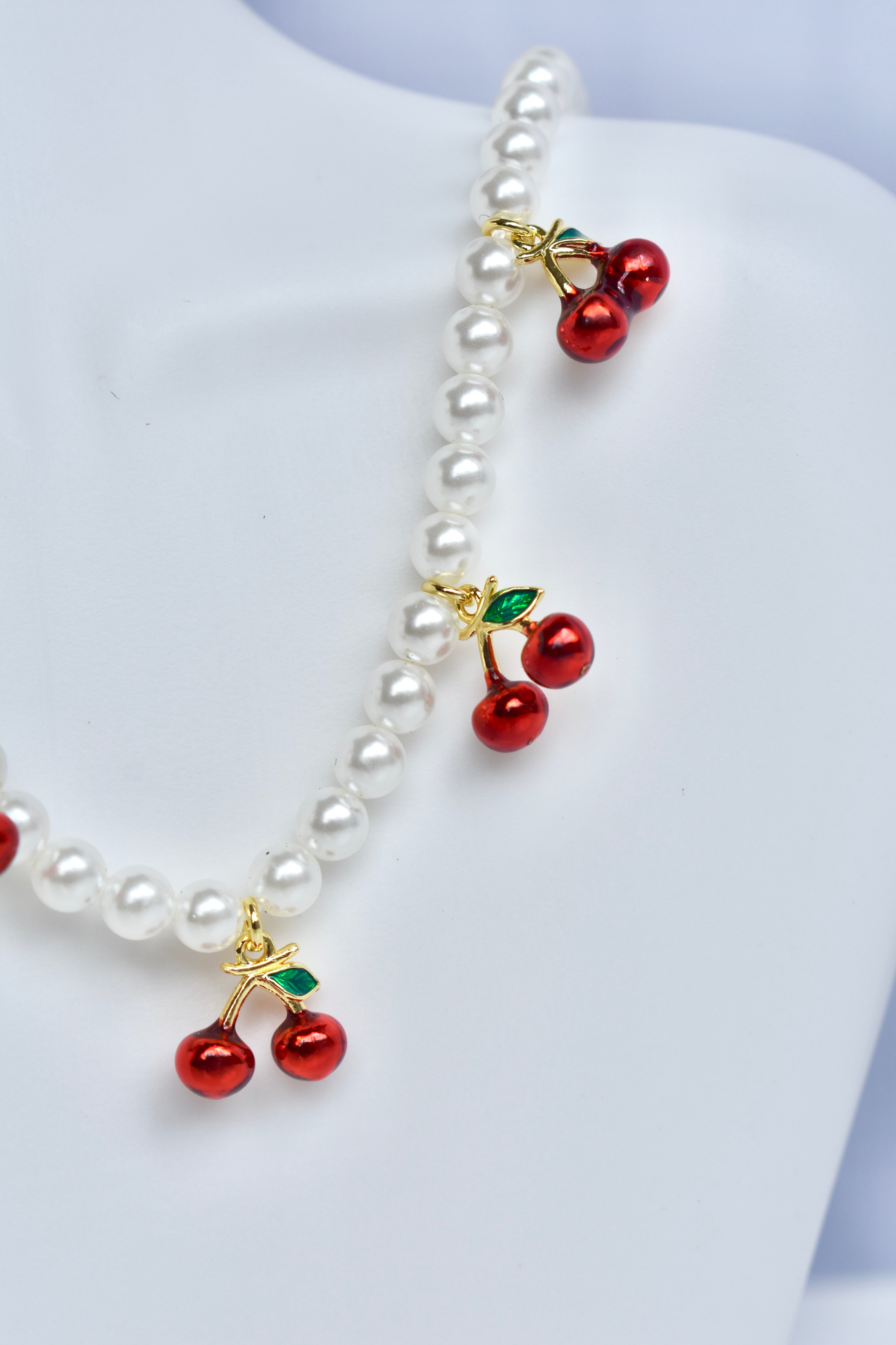 Collar Cherry