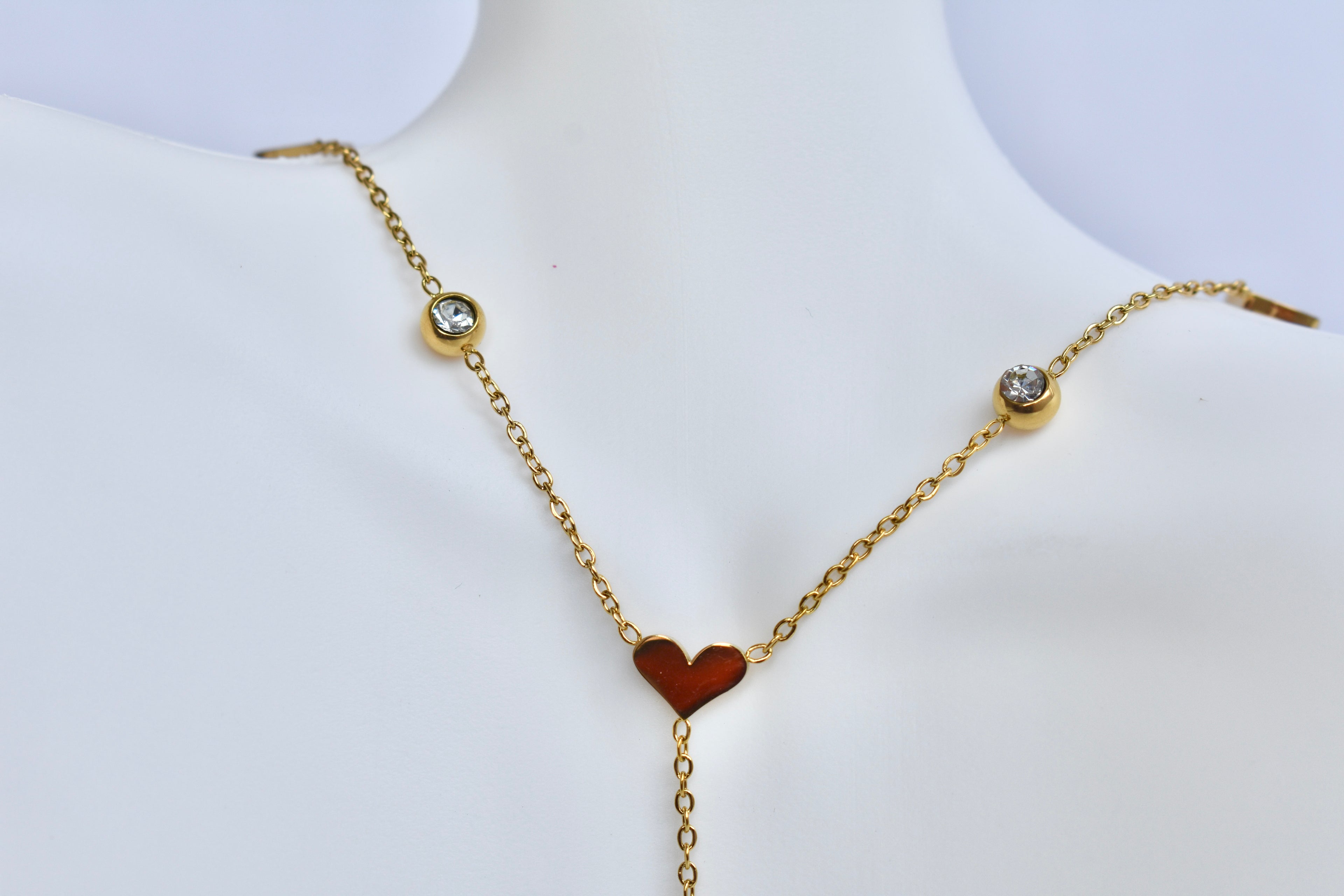 Collar de largo de corazones